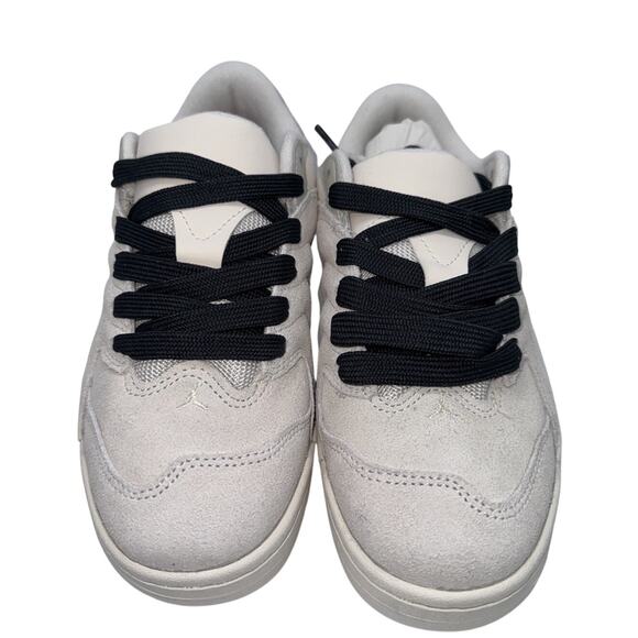 Size 6.5Y Jordan Session